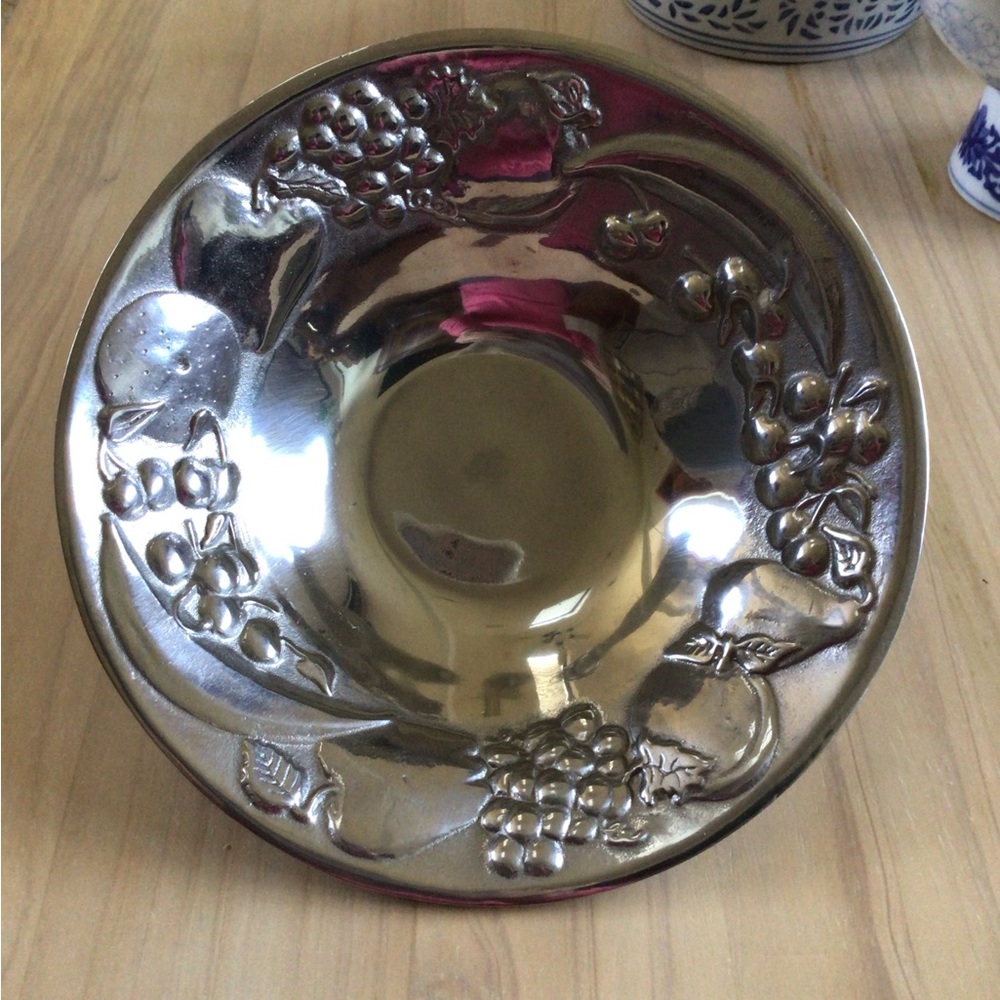 Wilton Armetale NWT Serving Bowl Fruit Dish Metal Hot or Cold Made in USA